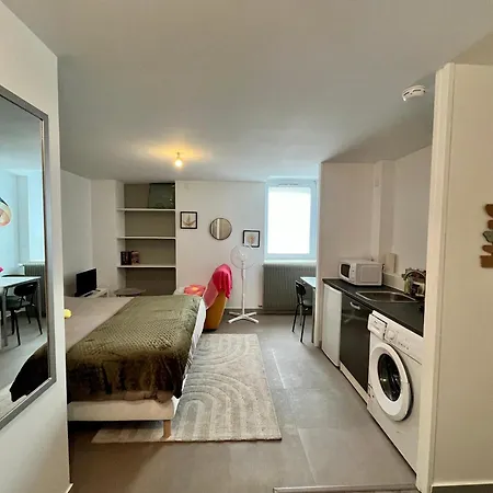 Apartment Le Ptit Chez Soi By Lpnl Confort Rdc, Lit Queen, Arrivee Autonome